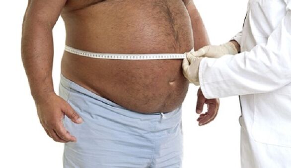 डॉक्टर मोटे व्यक्ति के लिए वजन कम करने का तरीका निर्धारित करता है